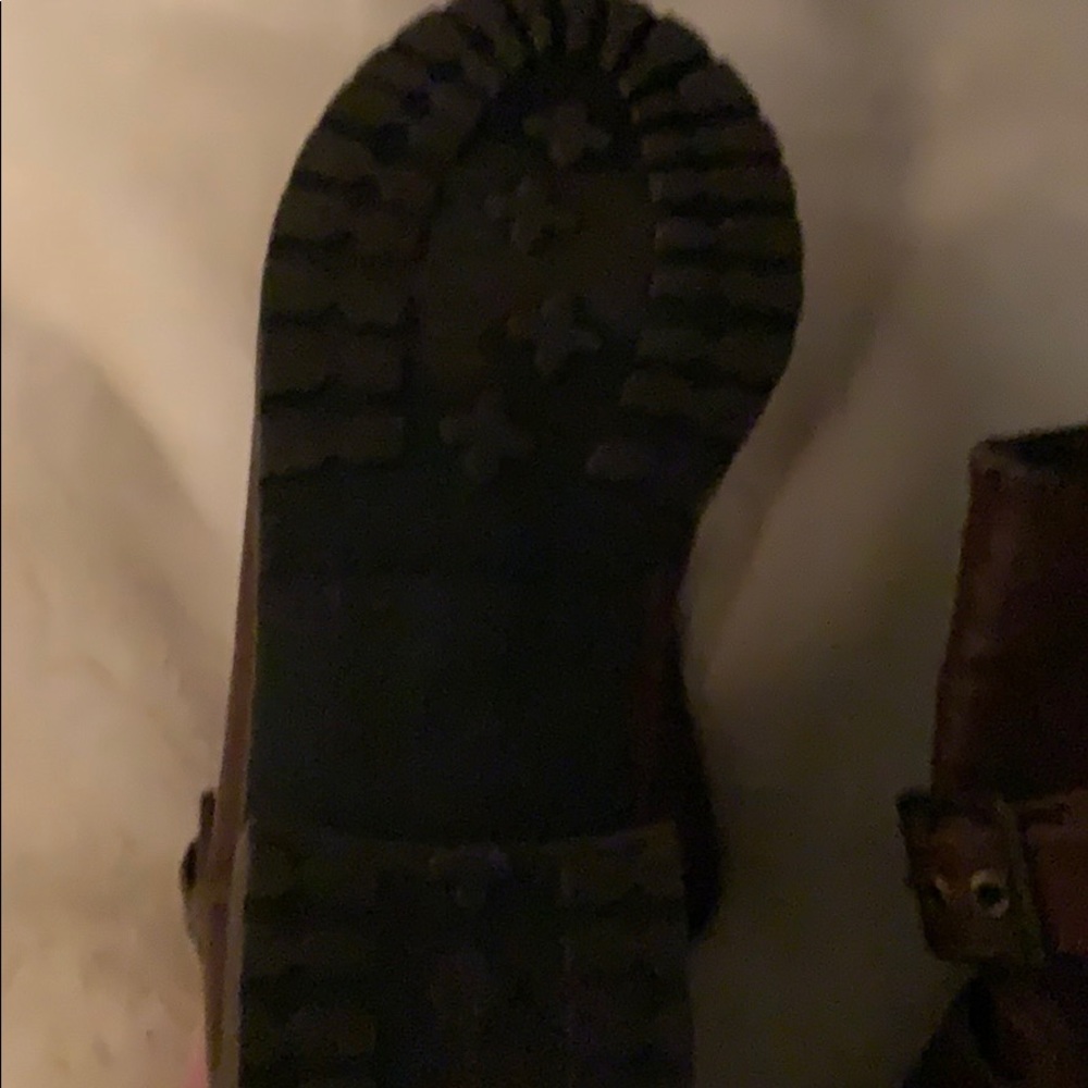 Boots - Picture 4 of 4